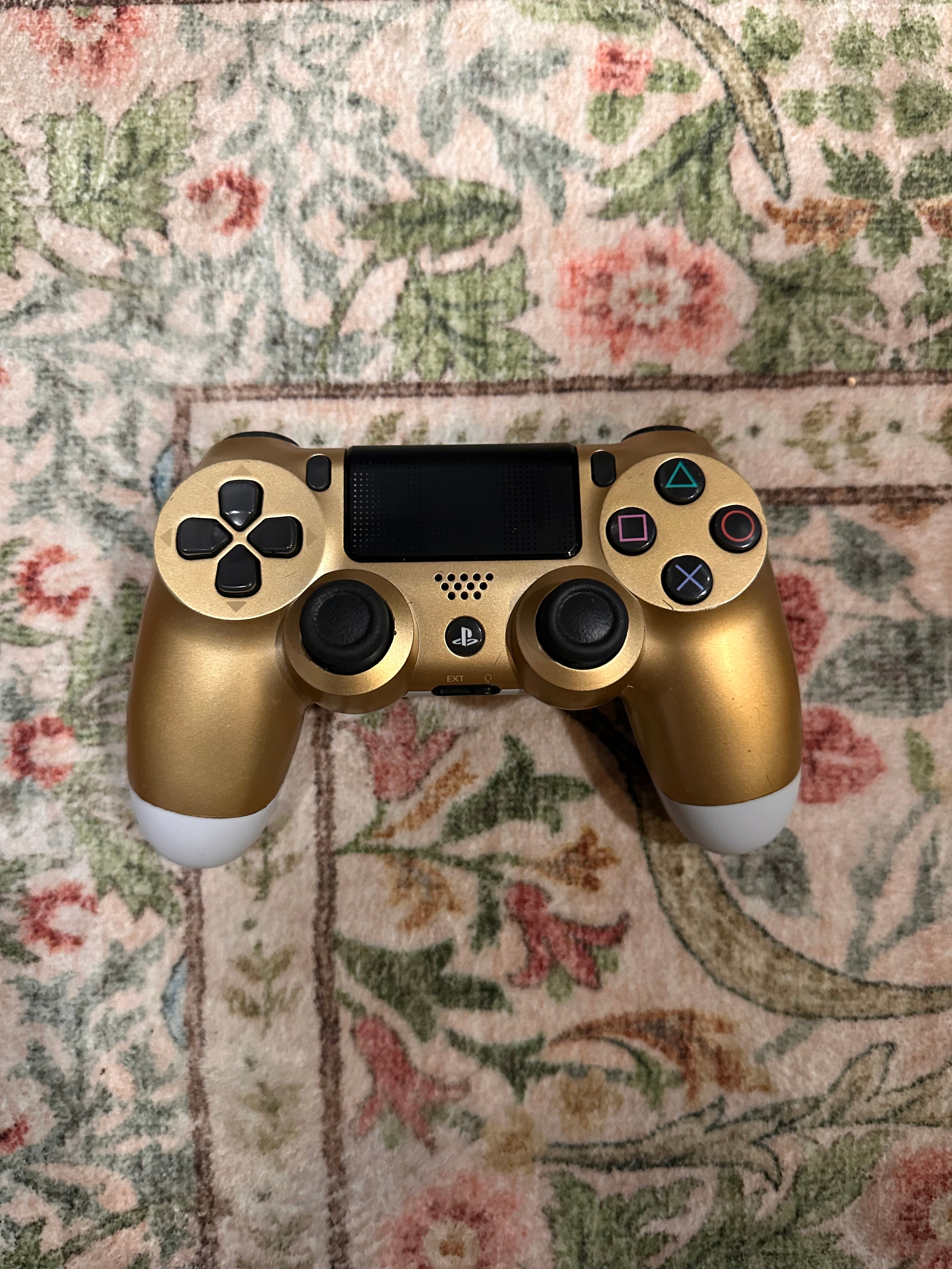 Gold DualShock 4 PlayStation 4 Controller